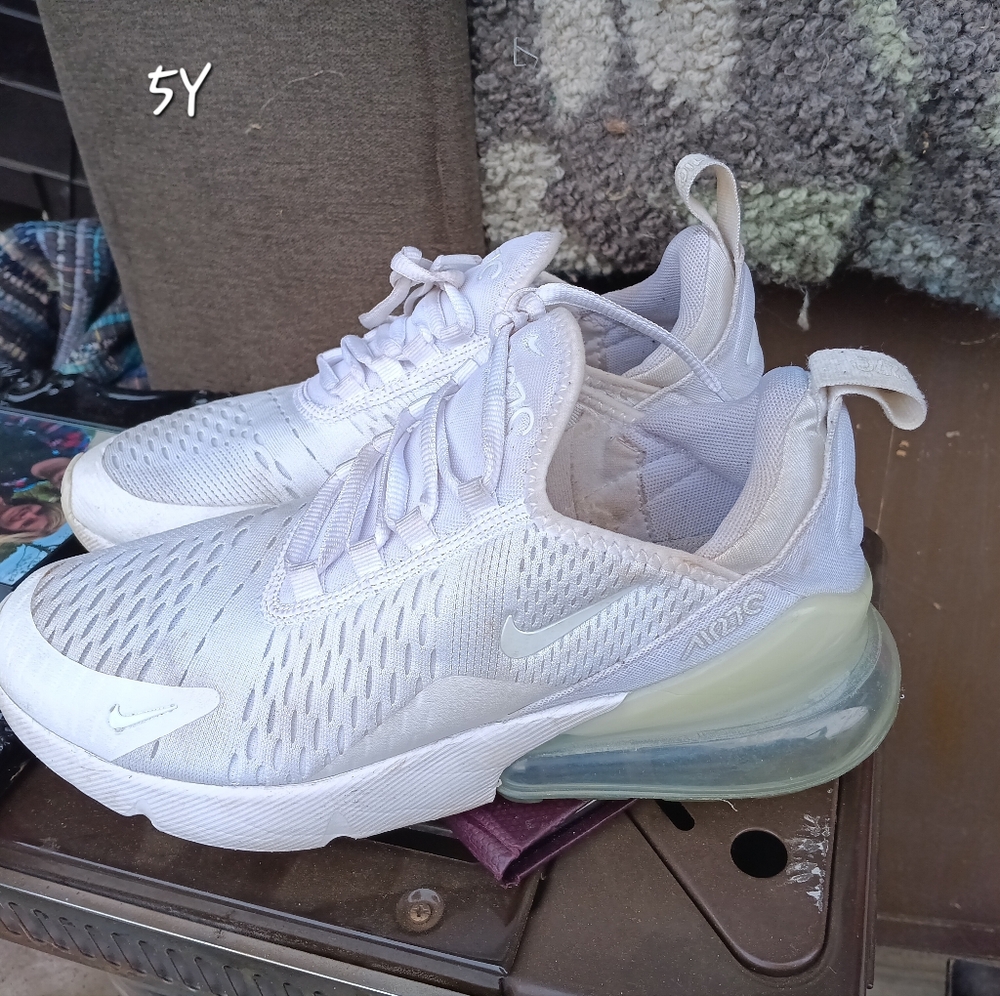 Nike Air Max 270